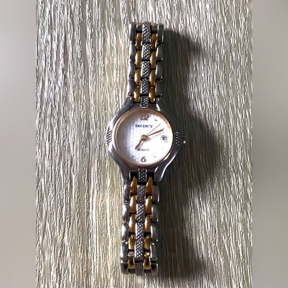 Preowned … REGENCY “Stainless Steel” Gold & Silver Watch